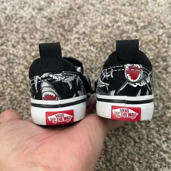 Toddler Vans Sharks Glow in the Dark Velcro Shoes Sneakers Size 6